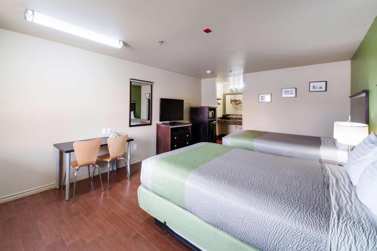 Motel 6 Floresville Luaran gambar
