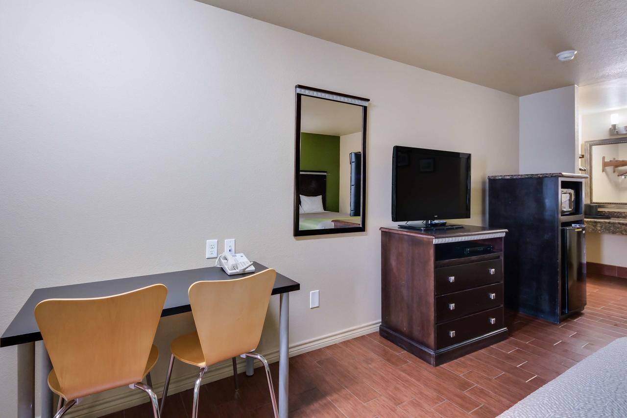 Motel 6 Floresville Luaran gambar