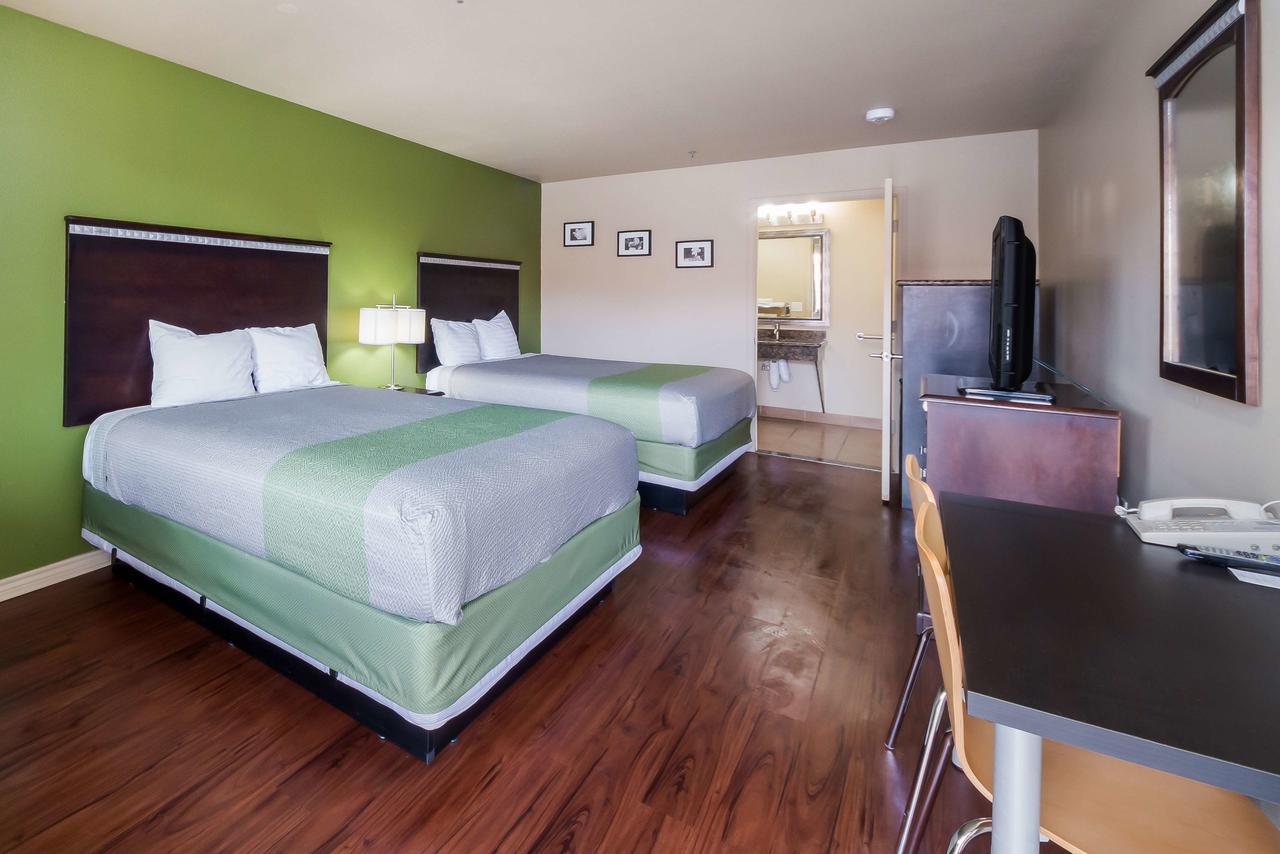Motel 6 Floresville Luaran gambar