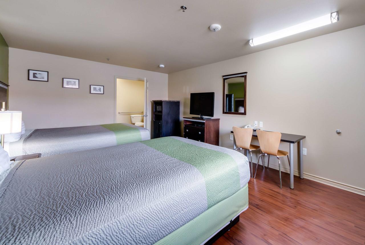 Motel 6 Floresville Luaran gambar